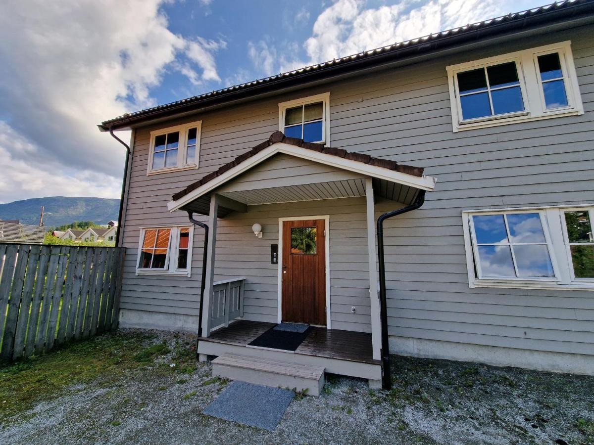 Rom I Bofellesskap Leilighet Sogndal Eksteriør bilde