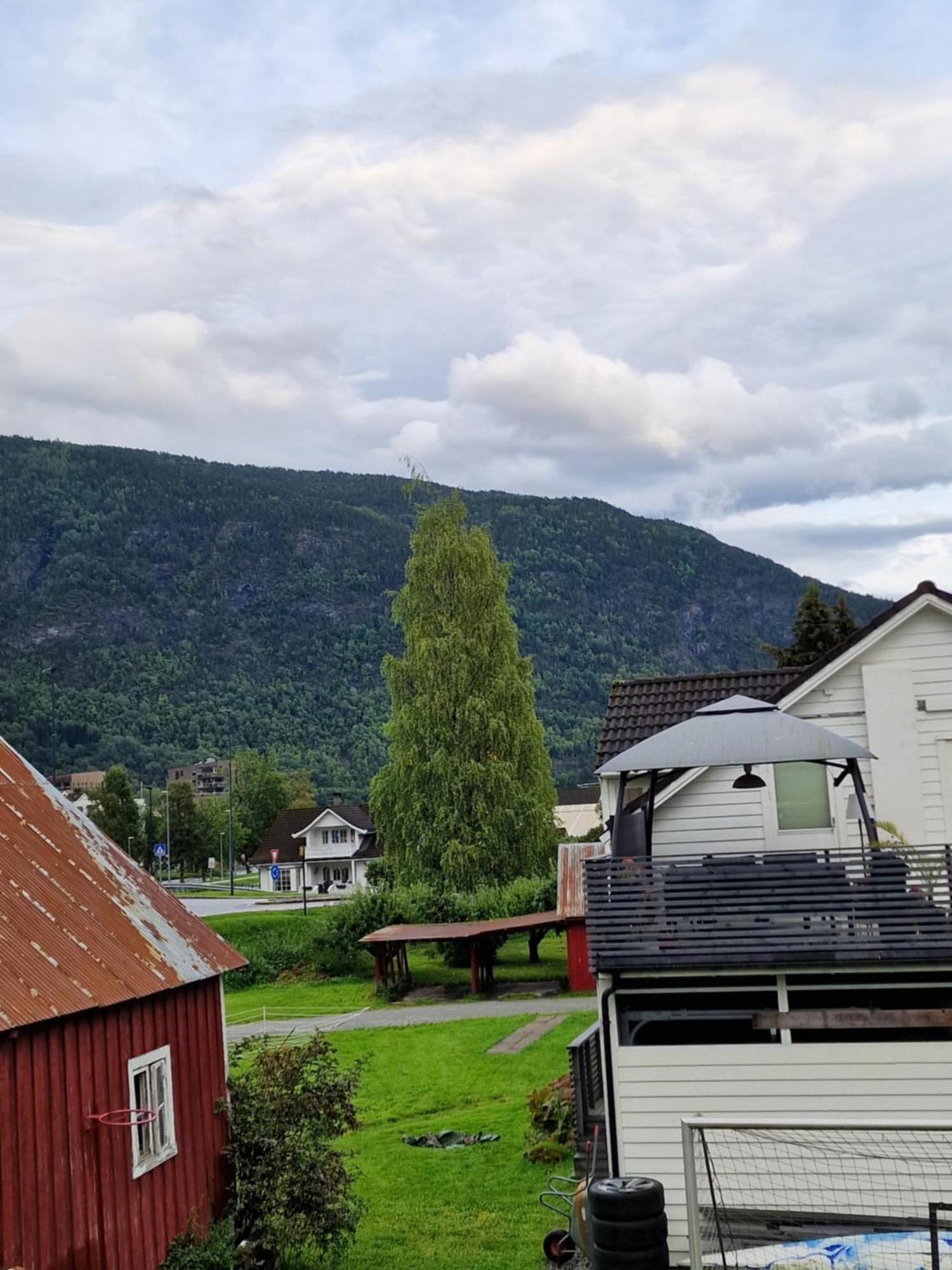Rom I Bofellesskap Leilighet Sogndal Eksteriør bilde